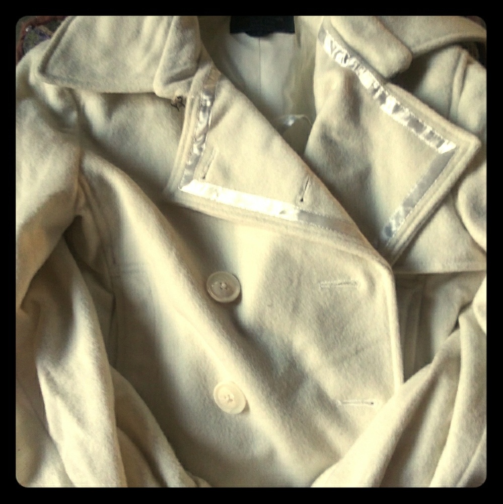 LUCC COUTURE BELL SLEEVE NEW COAT